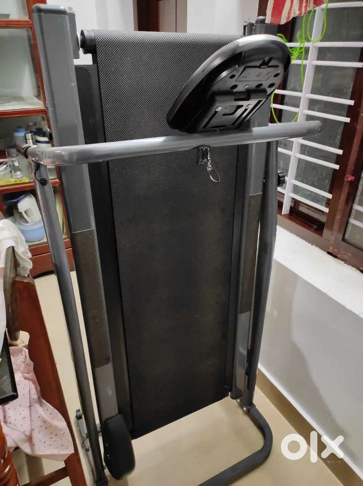 CultSport non motorized treadmill