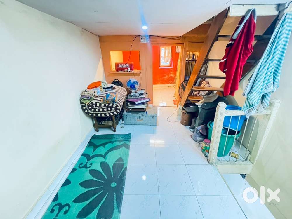 रविवार पेठ येथे घर विकणे आहे