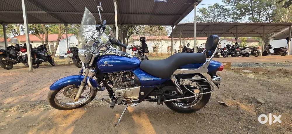 BAJAJ AVENGER 220 CRUISE
