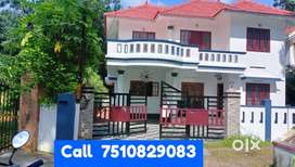 HOUSE. FOR. SALE. ETTUMANOOR. TOwN