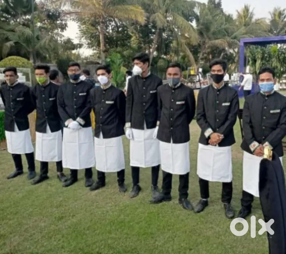 Vip waiter ki need h salary weekly mileg