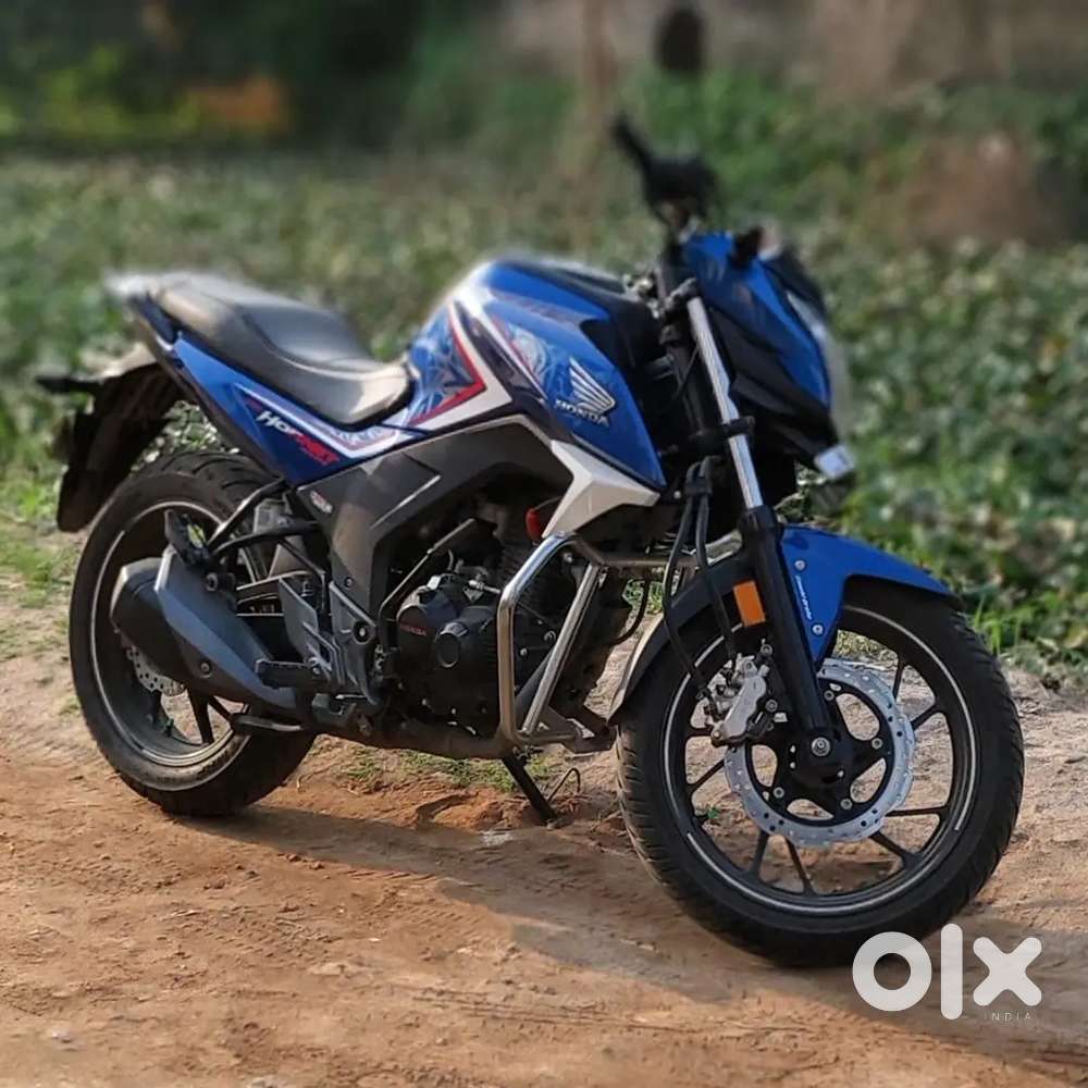 Urgent Sale: Powerful Honda Hornet 160R BS4  Excellent Condition