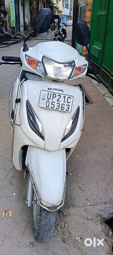 Awesome condition  original gadi koi Kami nhi hai