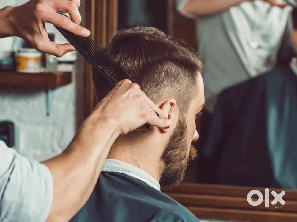 Barber for saloon