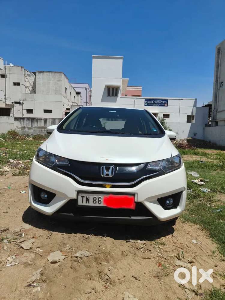 Jazz 2017,top end,Well Maintained, good tyres, paddle shifters