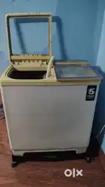 Machine- Great condition and ready to use.
