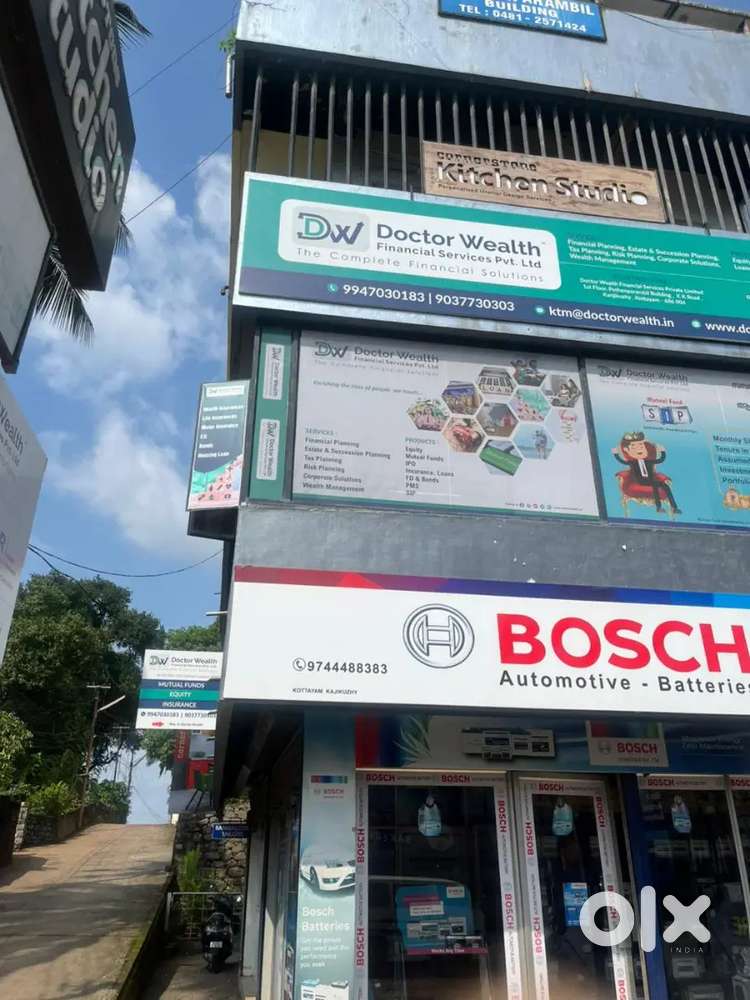 Customer Service & Operations