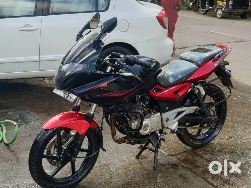 Pulsar 220 F good condition