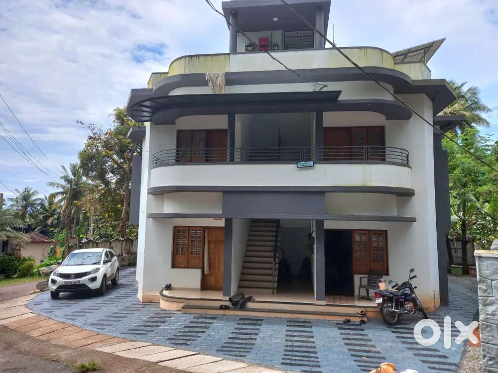 2 BHK Apt  for Rent 14000 Near Gundert Bungalow/ Co Operative hospital