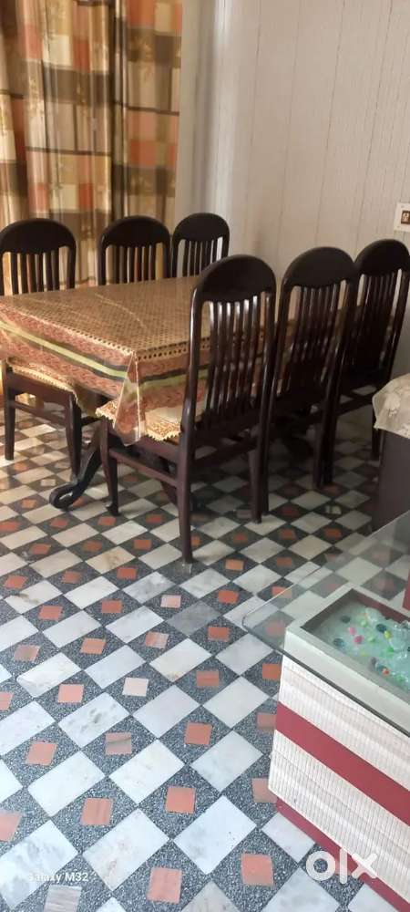 Sell dining table