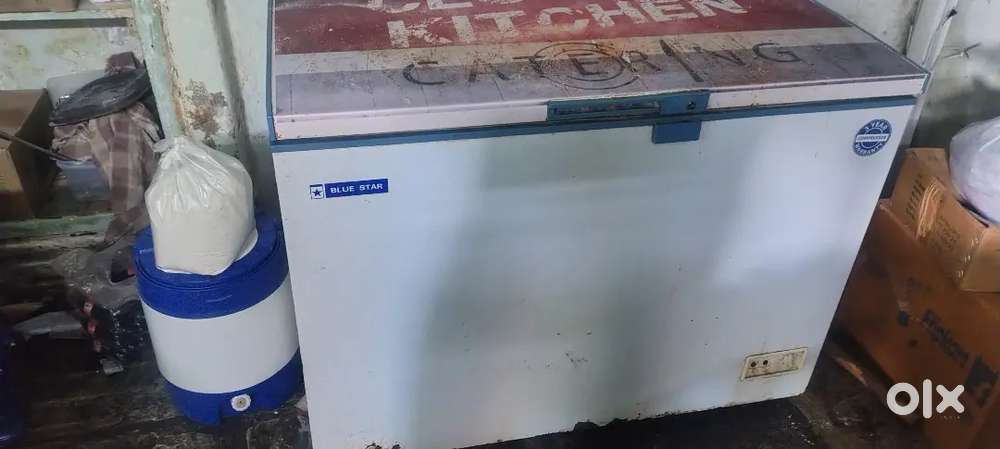 cafe equipment,for sale,deep freezer,pizza oven,sandwich maker,chimney