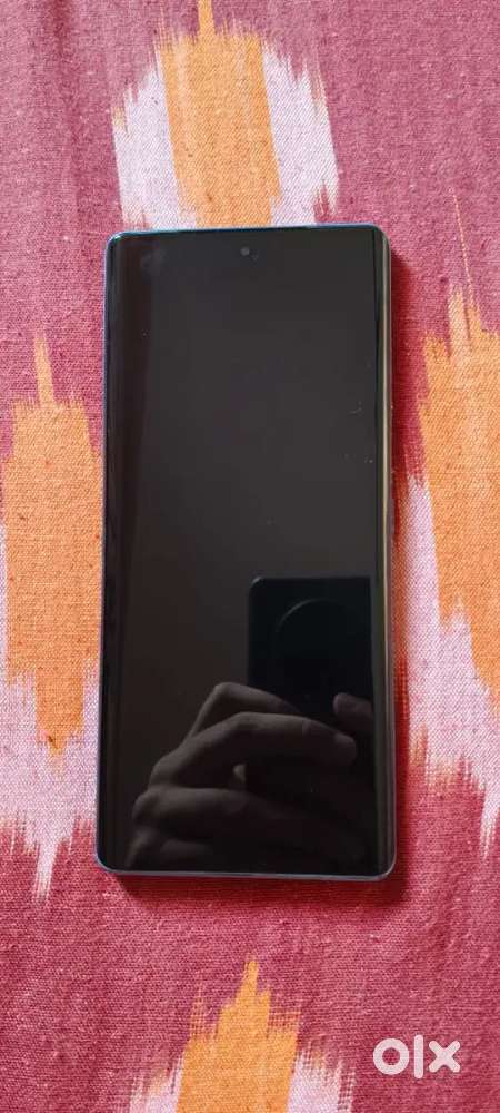 Vivo v 27  mobile