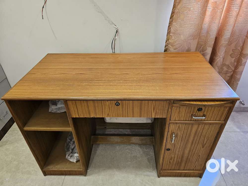 Sturdy Wooden Study & Computer Table with Storage – Good Condition
