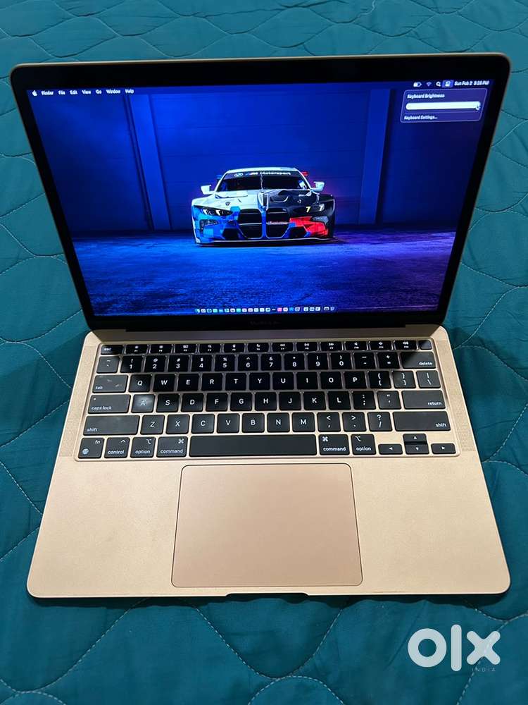 Macbook M1 Gold