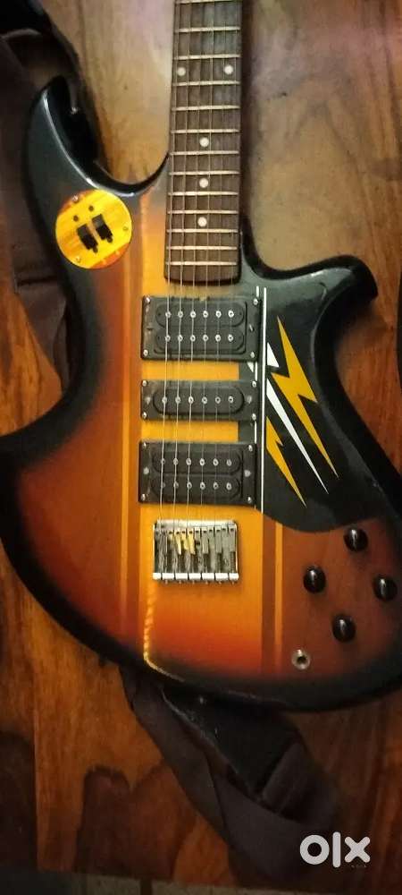 Custom Modified Electric guitar + essentials