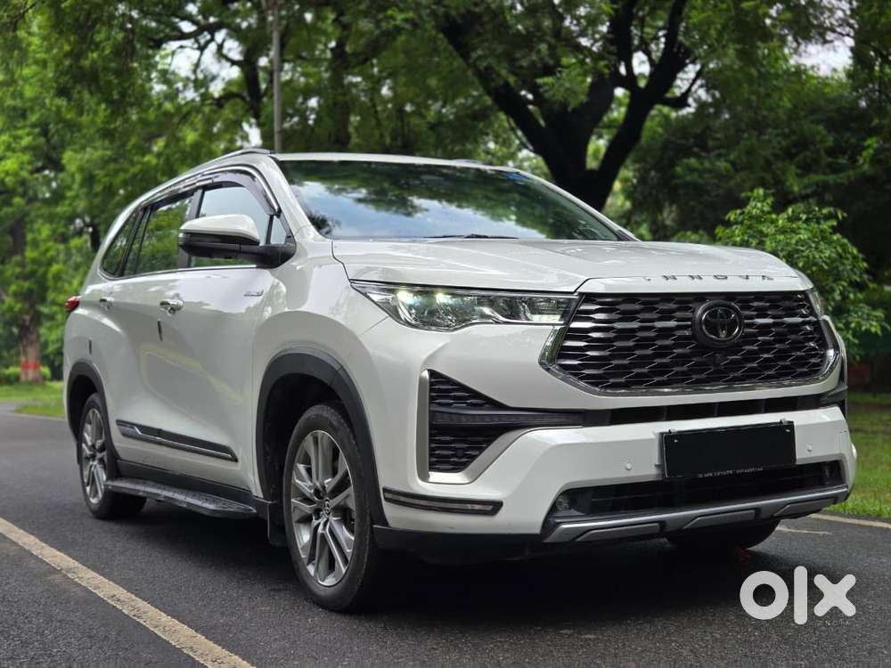 Toyota Innova Hycross 2.0 ZX (O) Hybrid 7 STR, 2023, Petrol