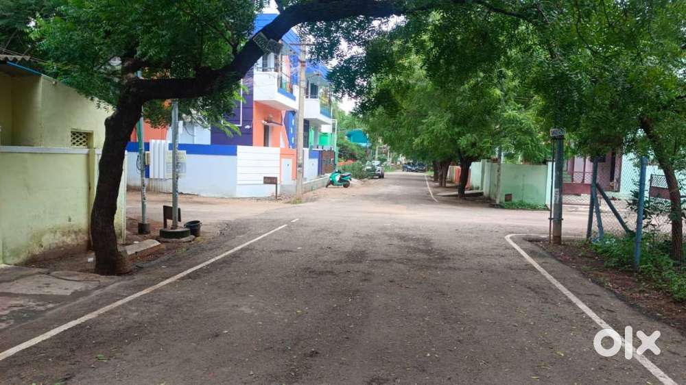 South East corner plot