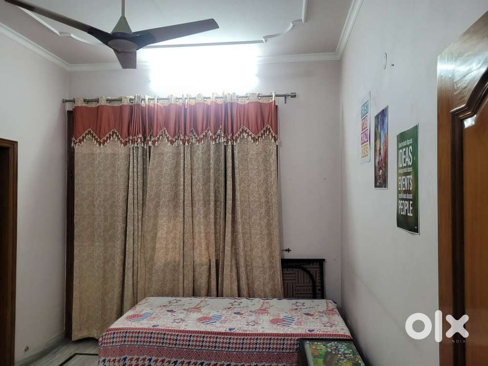 Independent room and kitchen for rent available only for girls….