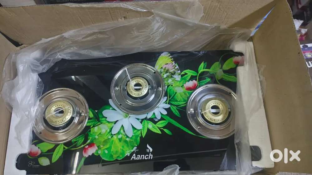 Surya 3 burner glass top gas stove automatic new