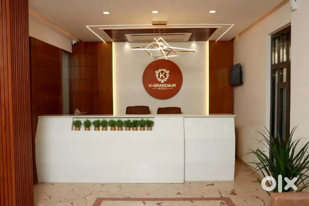 F&B service captain (male&female)