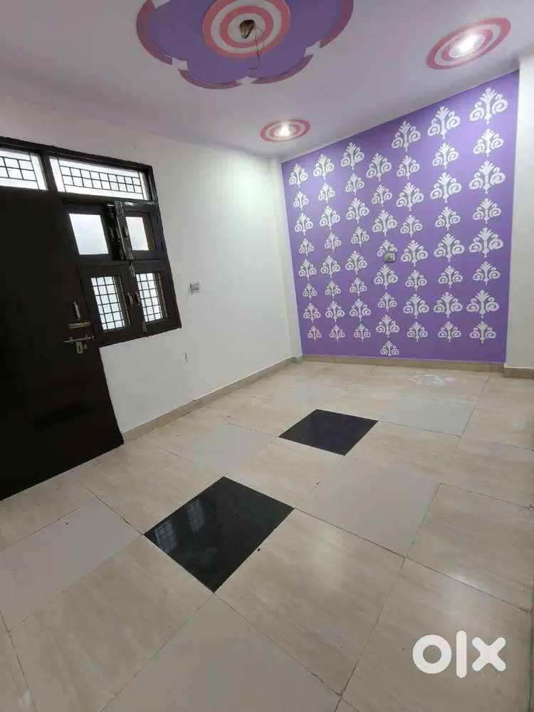 2bhk independent builder floor in Dwarka mor metro station