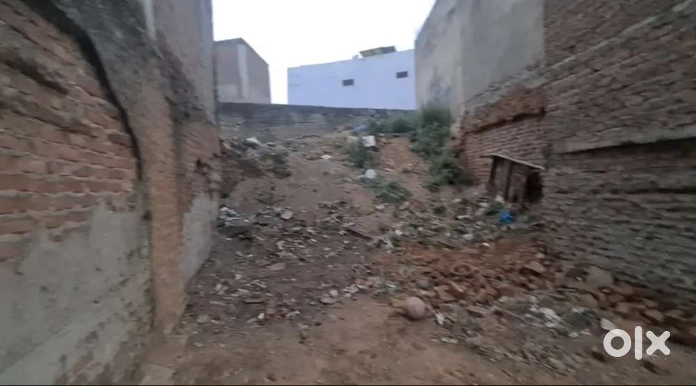 Open plot for sale extent 135 sq at jahanuma charchaman 2 side facing