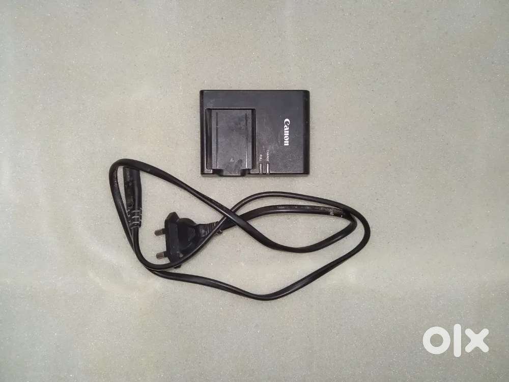 canon battery charger LC E10E