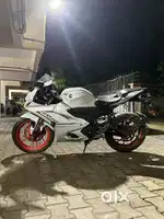 R15 V4 BRAND NEW CONDATION