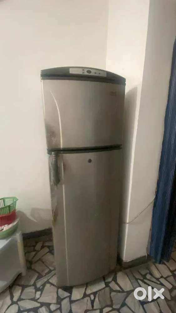 Whirlpool 270 litre