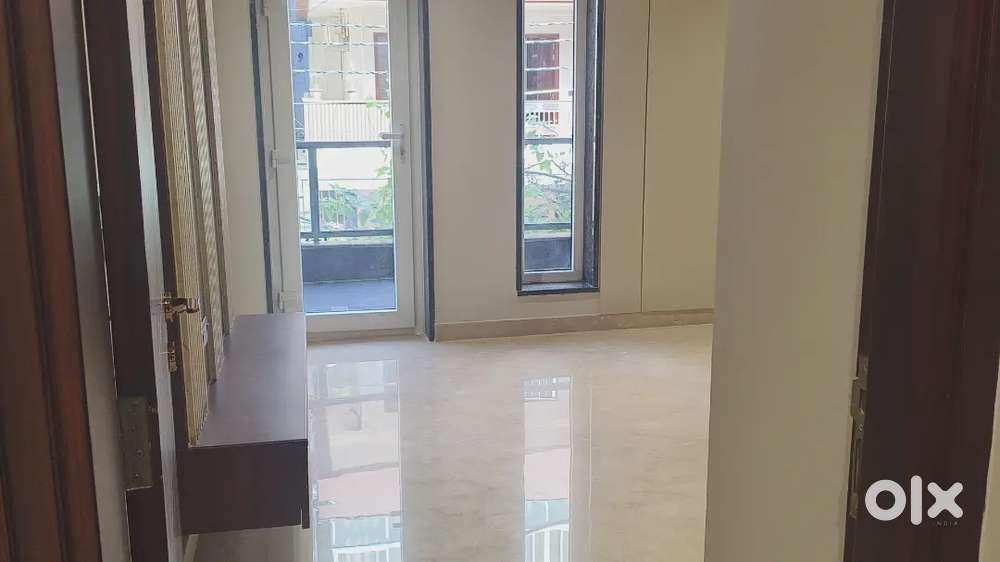 4bhk indipendent floor 220 Miter indirapuram Niti Khand 1