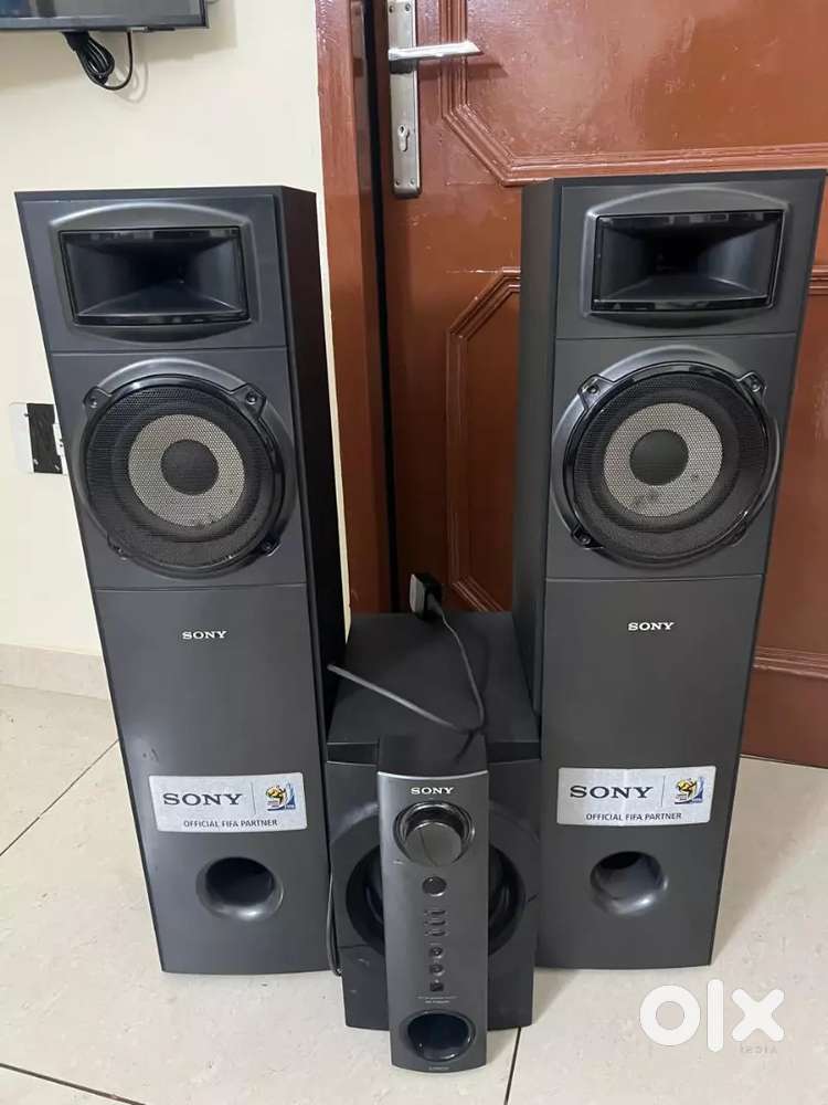 Sony speaker with boofar