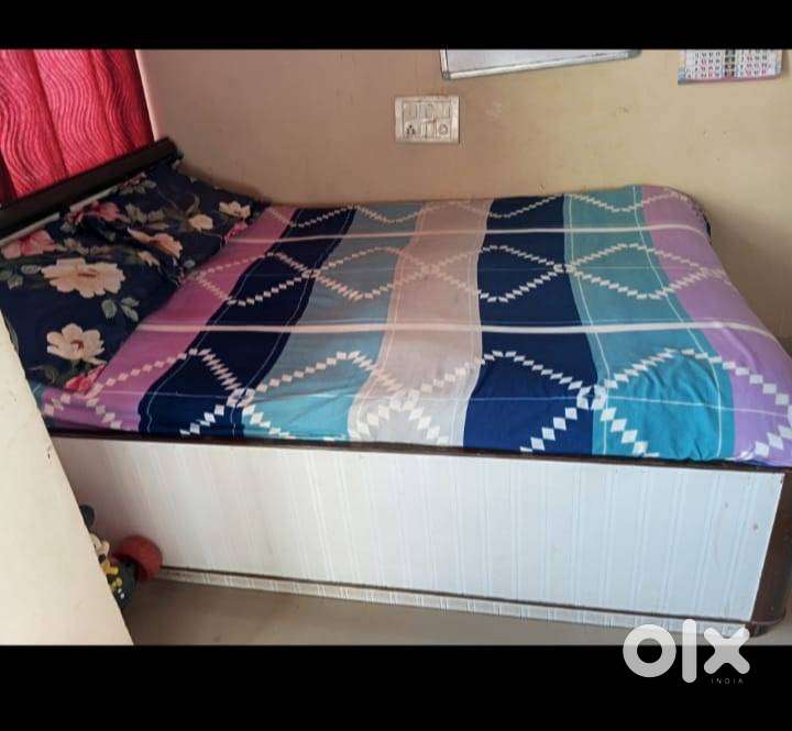 4 Door wordrobe + 6 Feet by 4 Feet wooden bed