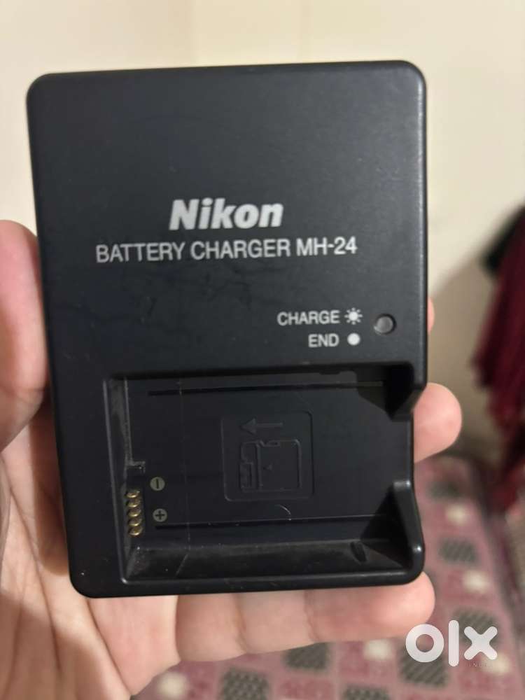 NIKON DSLR D5600 WITH AFPDX18-55MM LENS