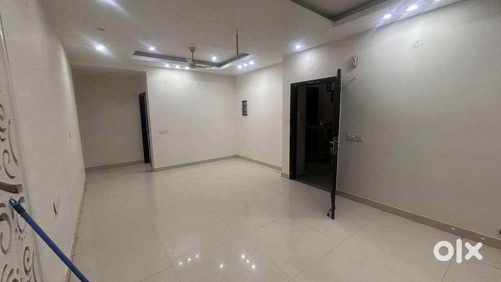 3bhk aparment available for rent in gated society