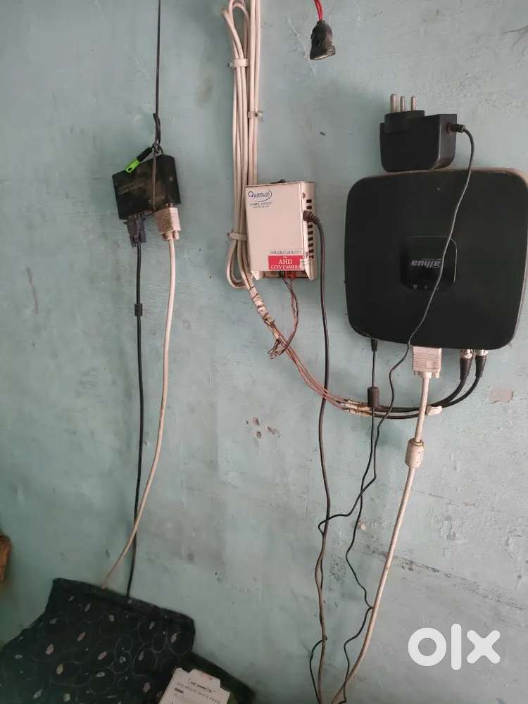 3 camera H.D,1 tb hard-disk, p.c, camera converter all good condition