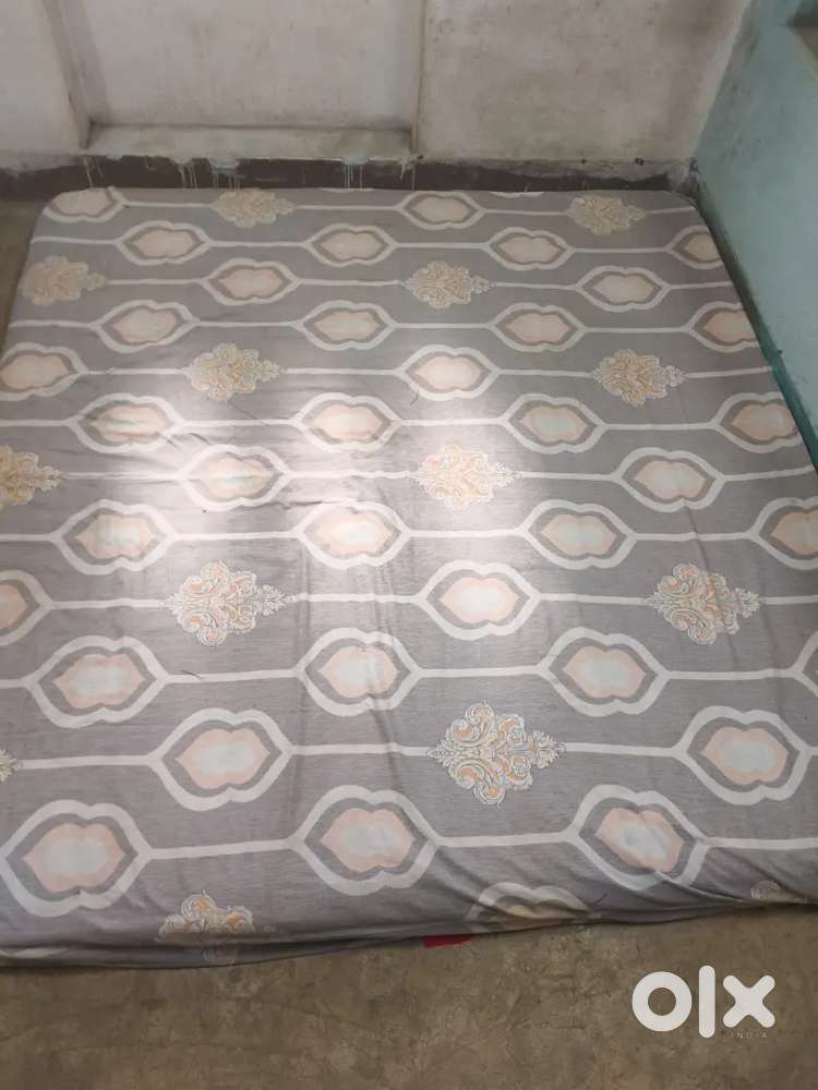 Double Bed Mattress with Cover – 6x6 ft, Excellent Condition