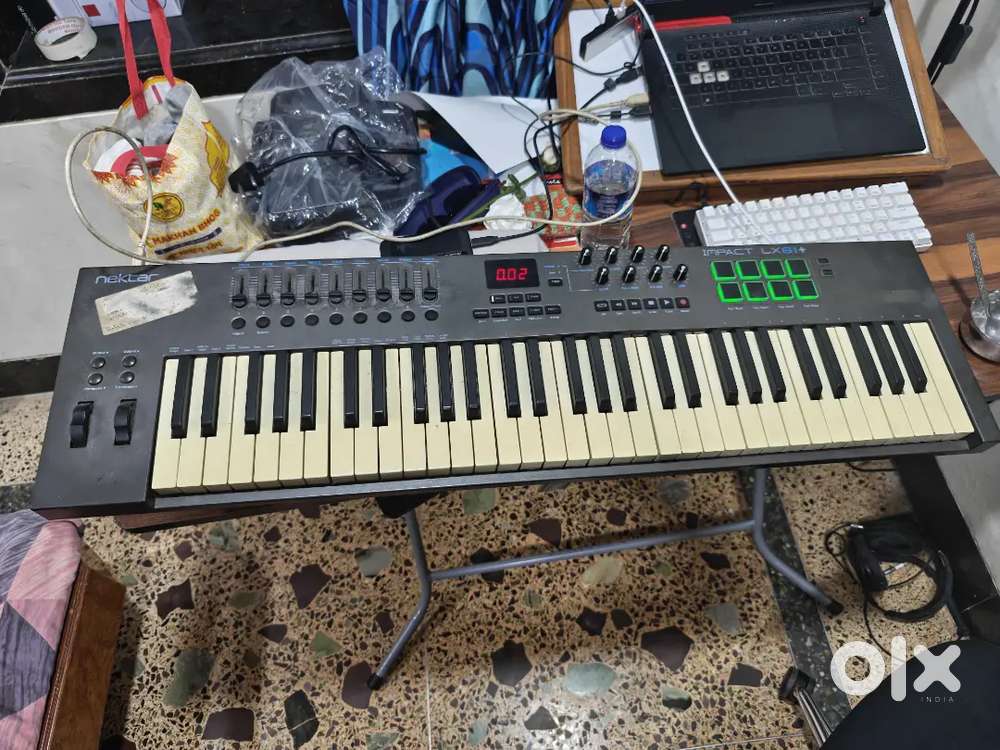 Nektar impact LX61 + Midi Keyboard