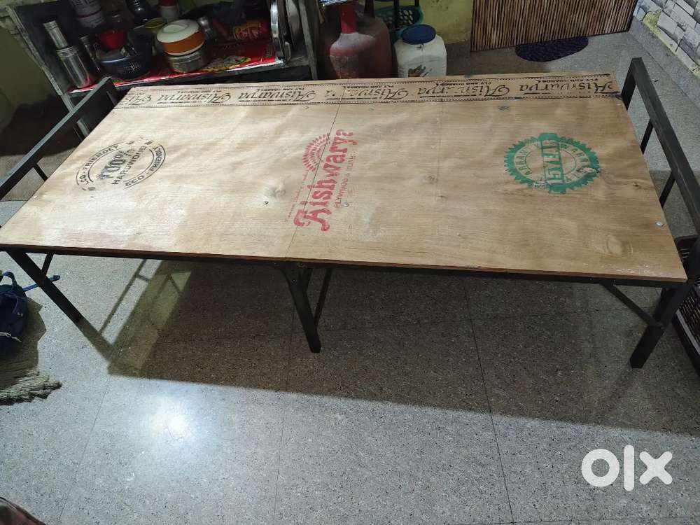 Single wooden foldable  bed  3×6