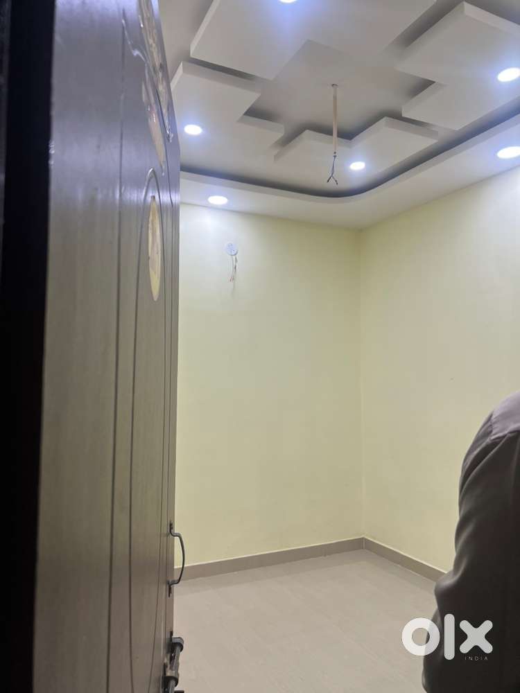 3 BHK FLAT FOR REBT : ALL FACILITIES AVAILAIBLE