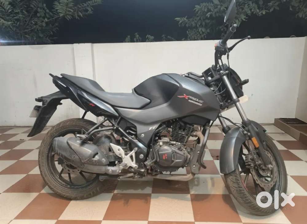 Hero Xtreme 160R - Stealth Black