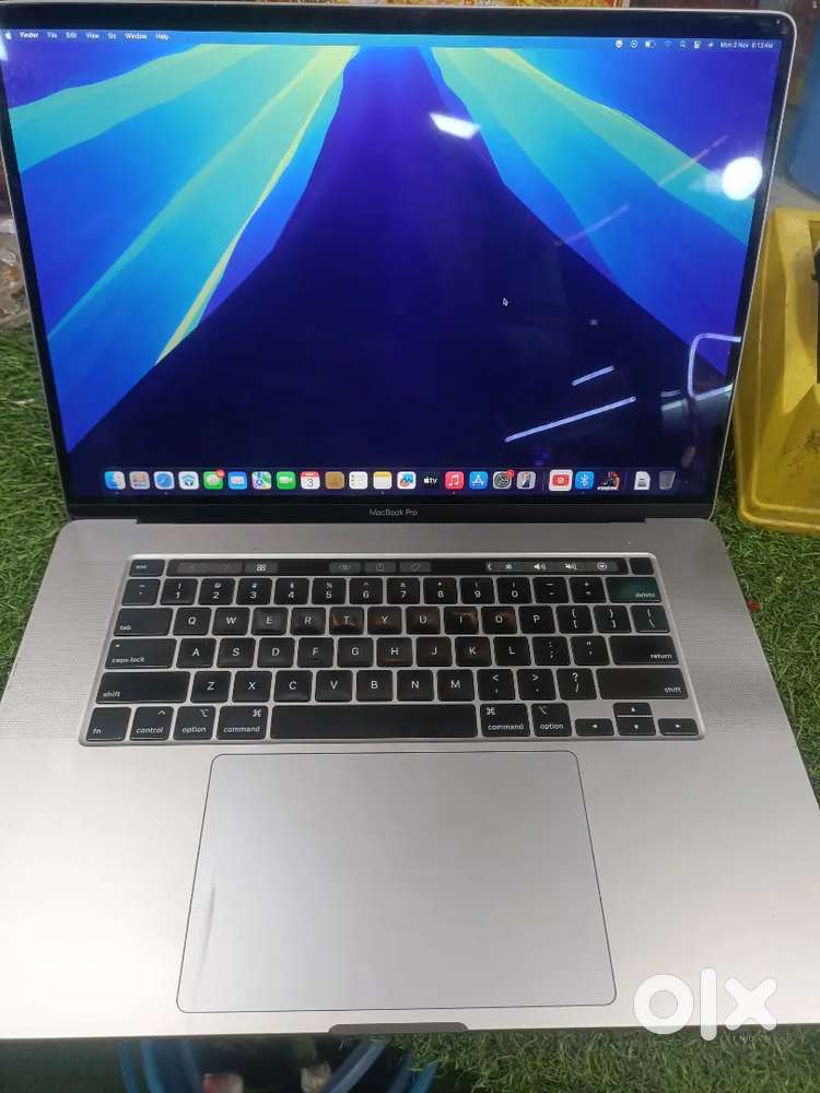 MacBook Pro 15” 2019  Core i9 (8-Core)  1TB SSD  16GB RAM  Best
