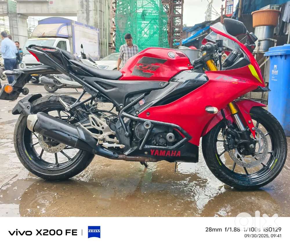 Yamaha R15 v4