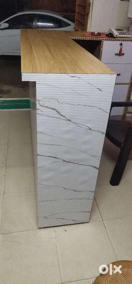 Hotel reception counter 6/4 sell karna hi