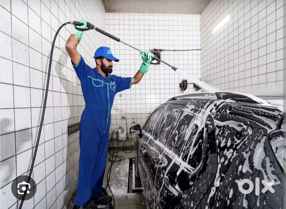 Car wash karne wala chahiye