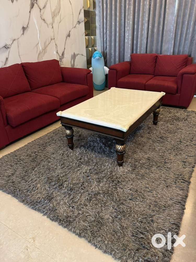 3+3+2 Seater sofa with carpet - Excellent condition, under warranty