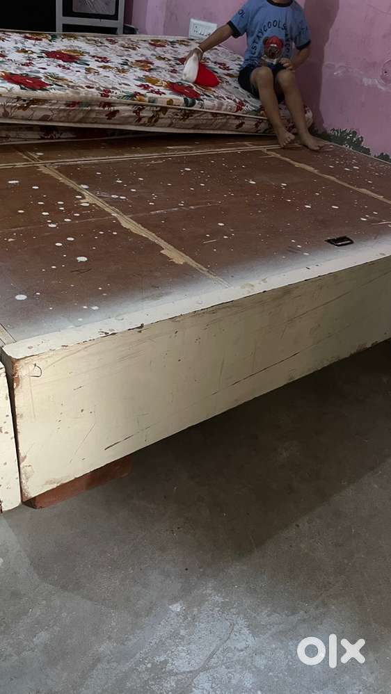 New condition bed plywood