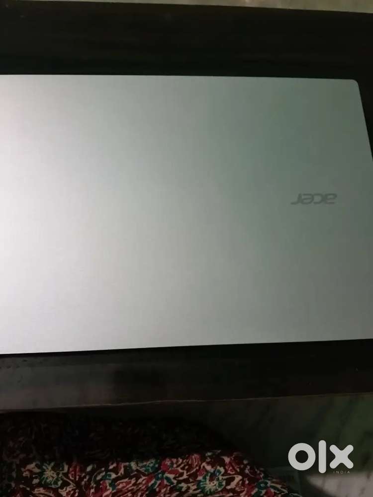 My new Acer laptop, bill box available