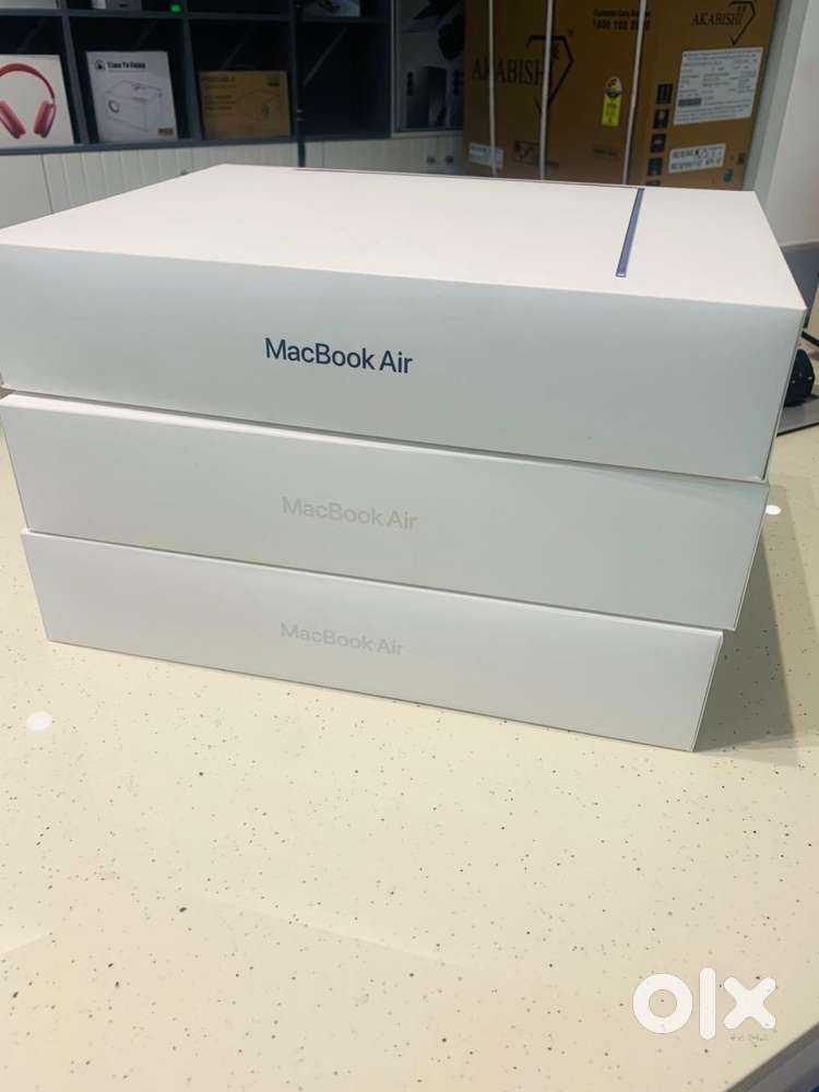 MacBook Air M4 (13-inch) & (15-inch) 16GB/512GB JUST IN 84,500/-