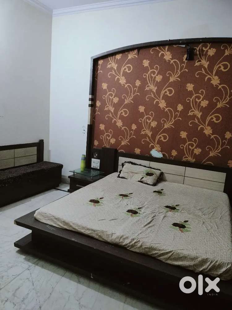 Pg for girls near BBK DAV college