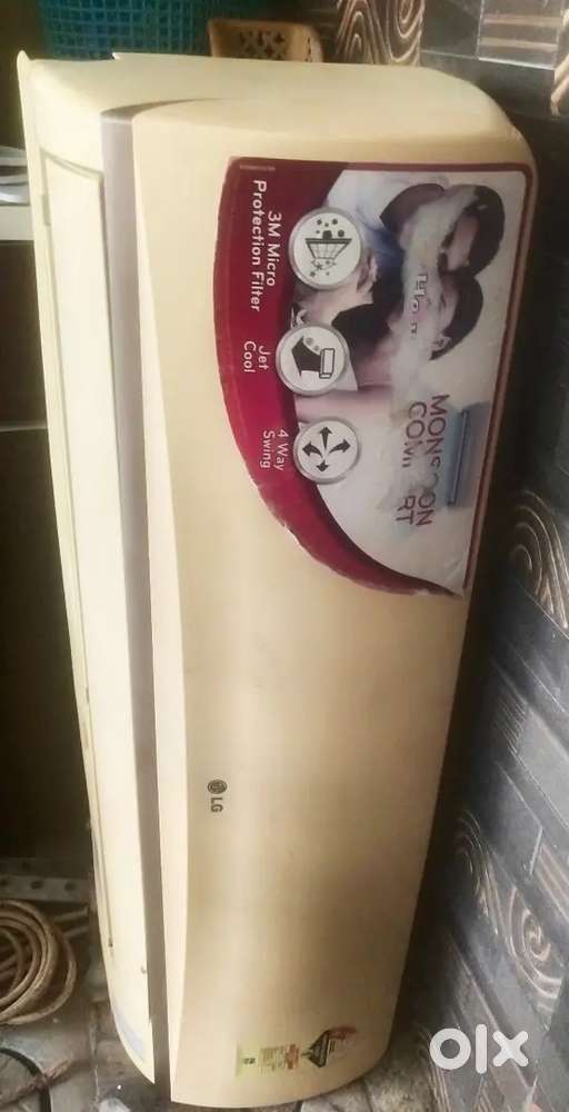 LG Split AC In Working Condition For Sale